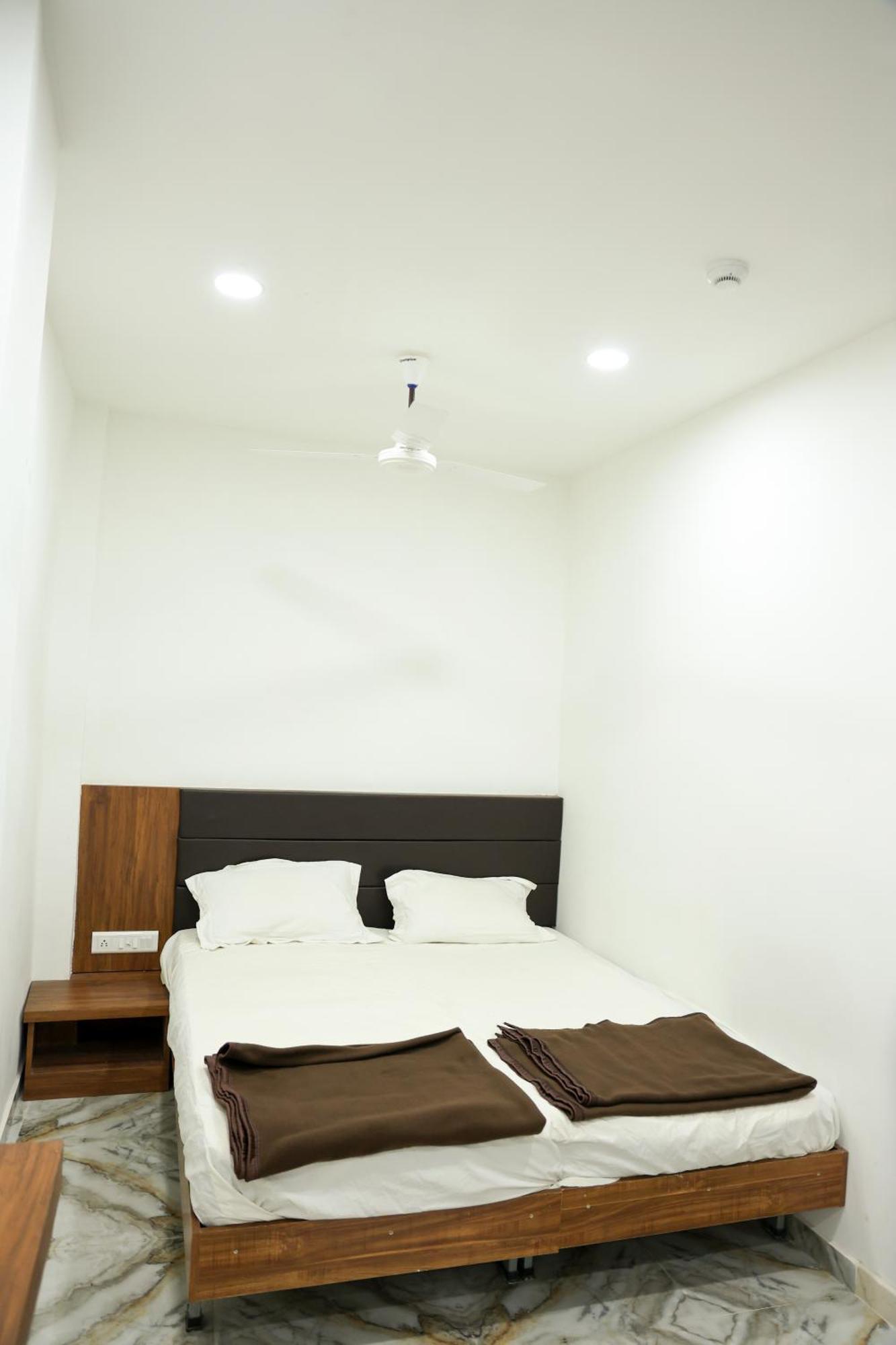 Hotel Aaram Kalupur Ahmedabad Exterior photo
