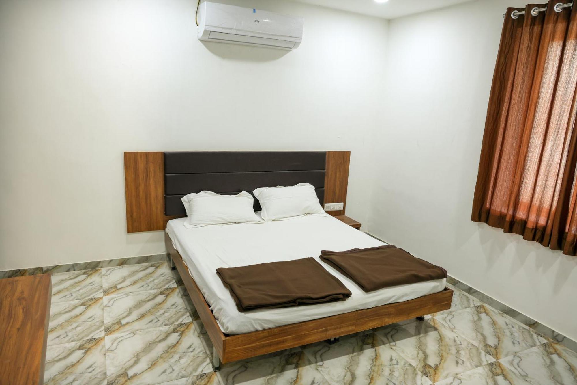 Hotel Aaram Kalupur Ahmedabad Exterior photo