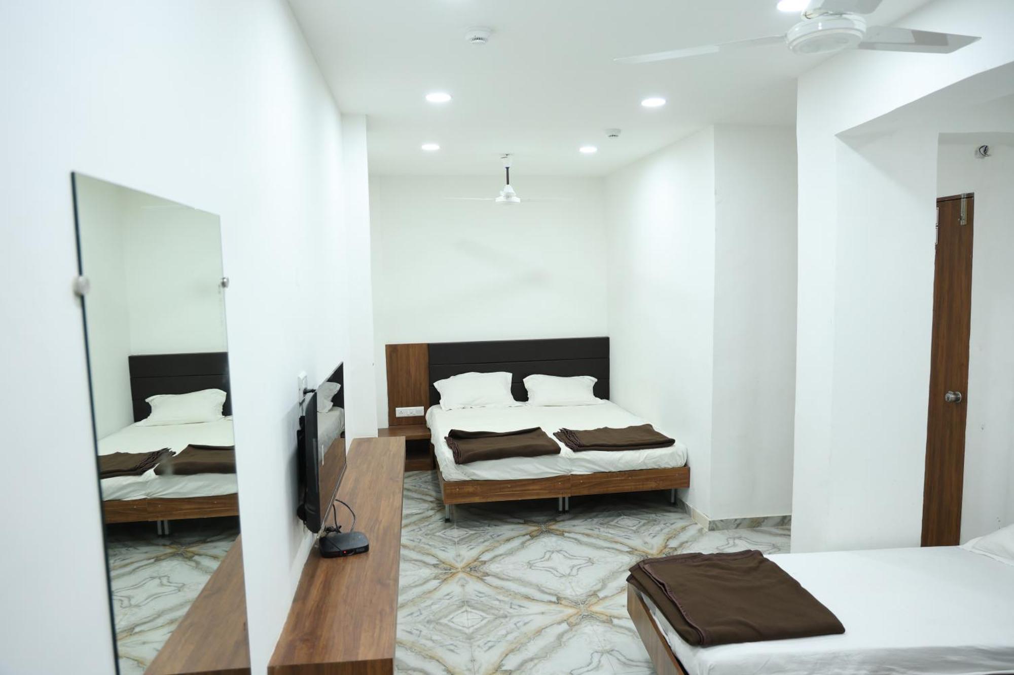 Hotel Aaram Kalupur Ahmedabad Exterior photo