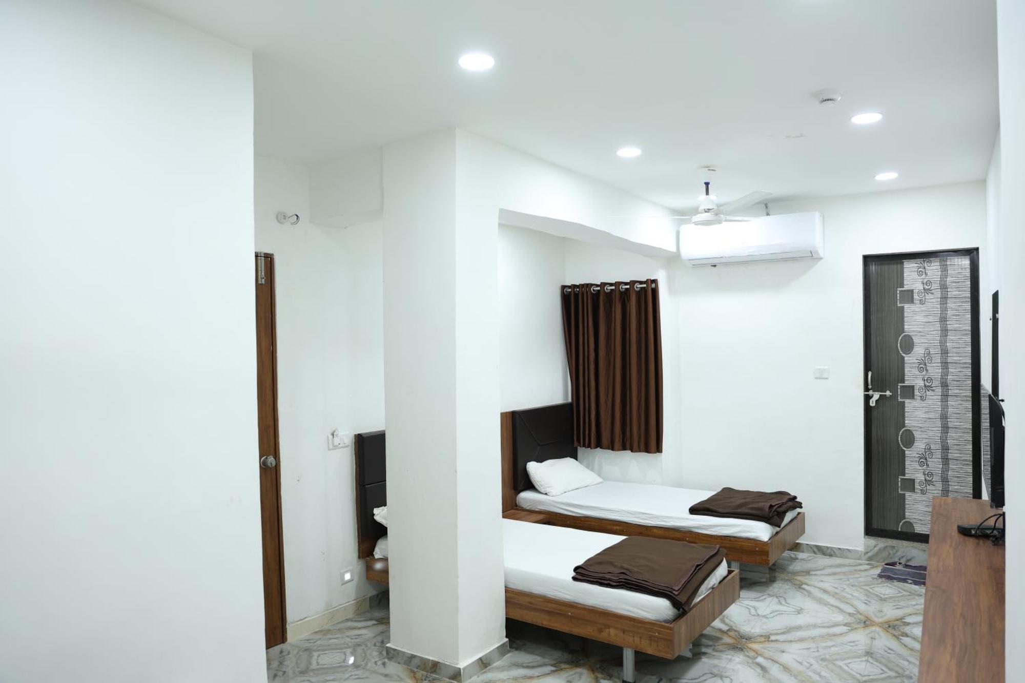 Hotel Aaram Kalupur Ahmedabad Exterior photo